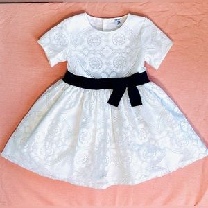 Stunning Girls Lace Dress sz 24 M White NEW